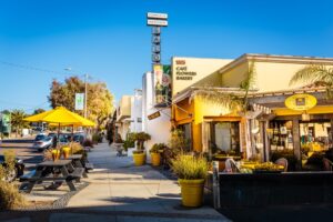Riviera Village shopping and dining in Redondo Beach