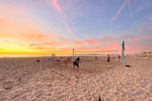 Volleyball in Hermosa Beach