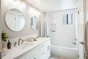 1731 Ford Ave Redondo Beach primary bath